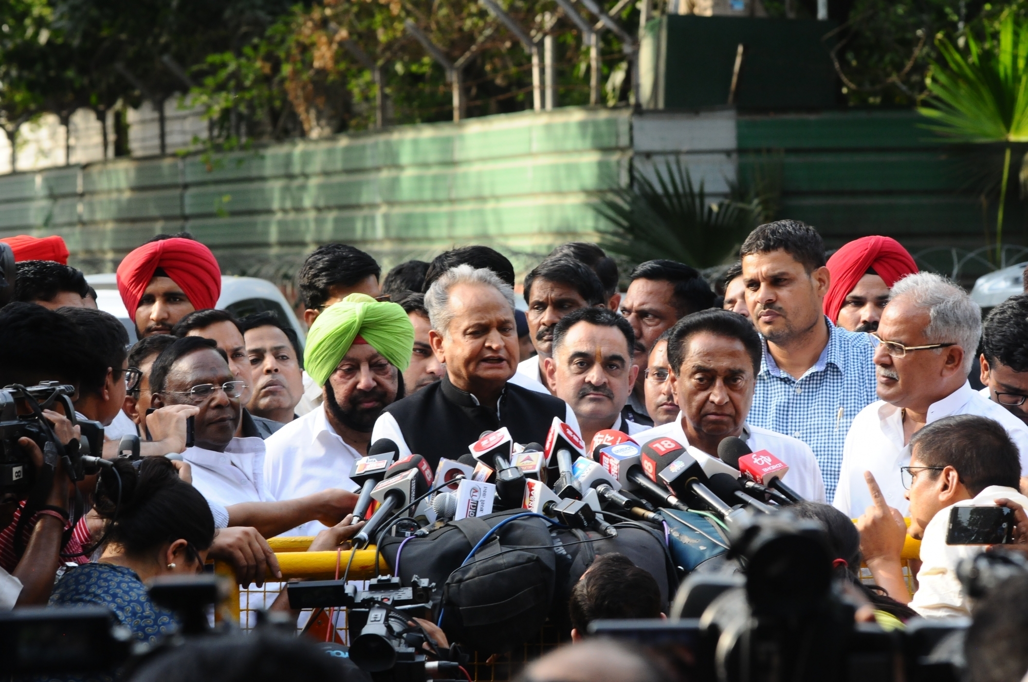 CMs fail to persuade Rahul to keep heading Congress | INDIA TRIBUNE2000 x 1328